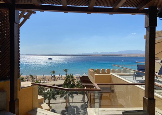 2 BR apartment with sea view in Tawaya